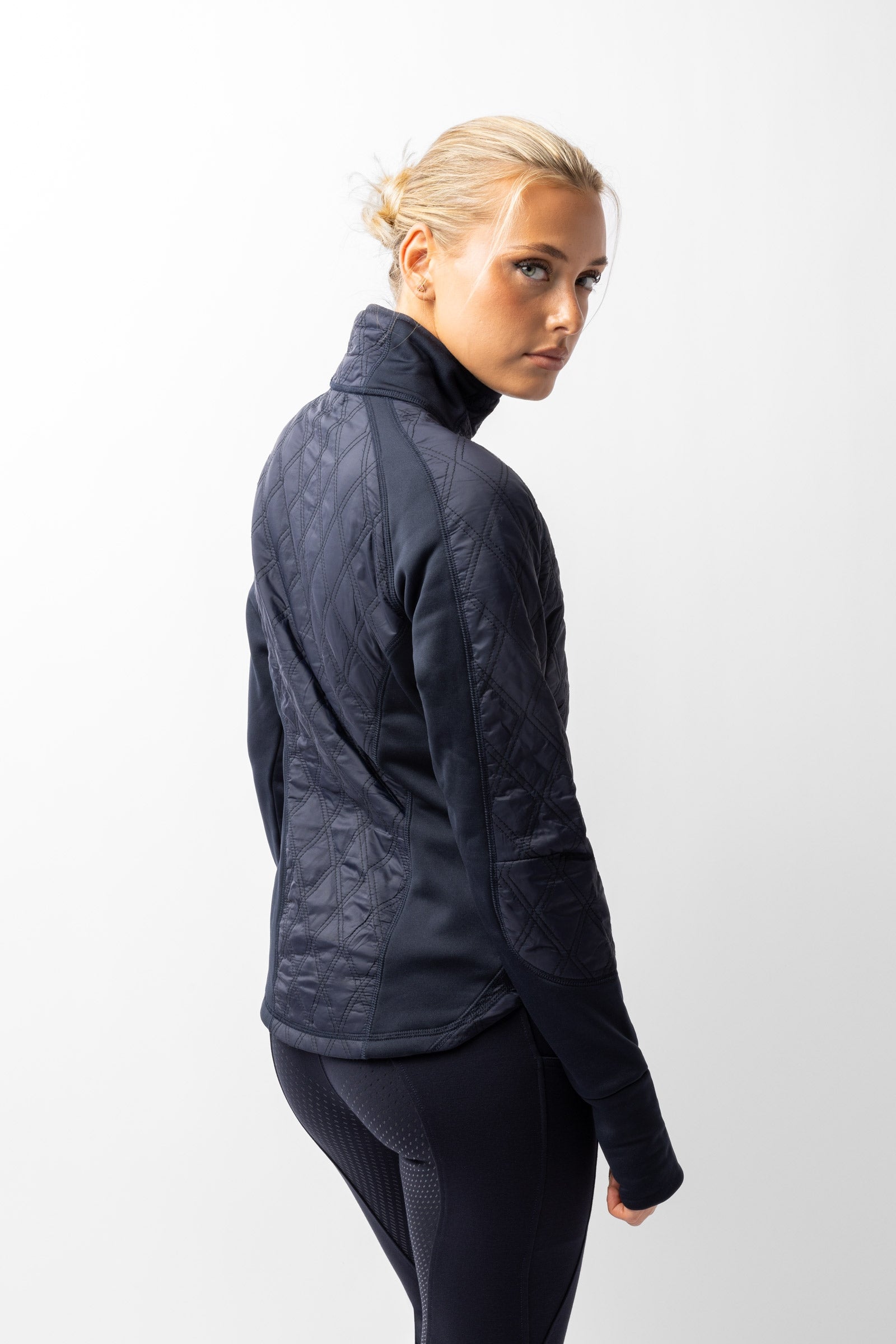 Model shot 3