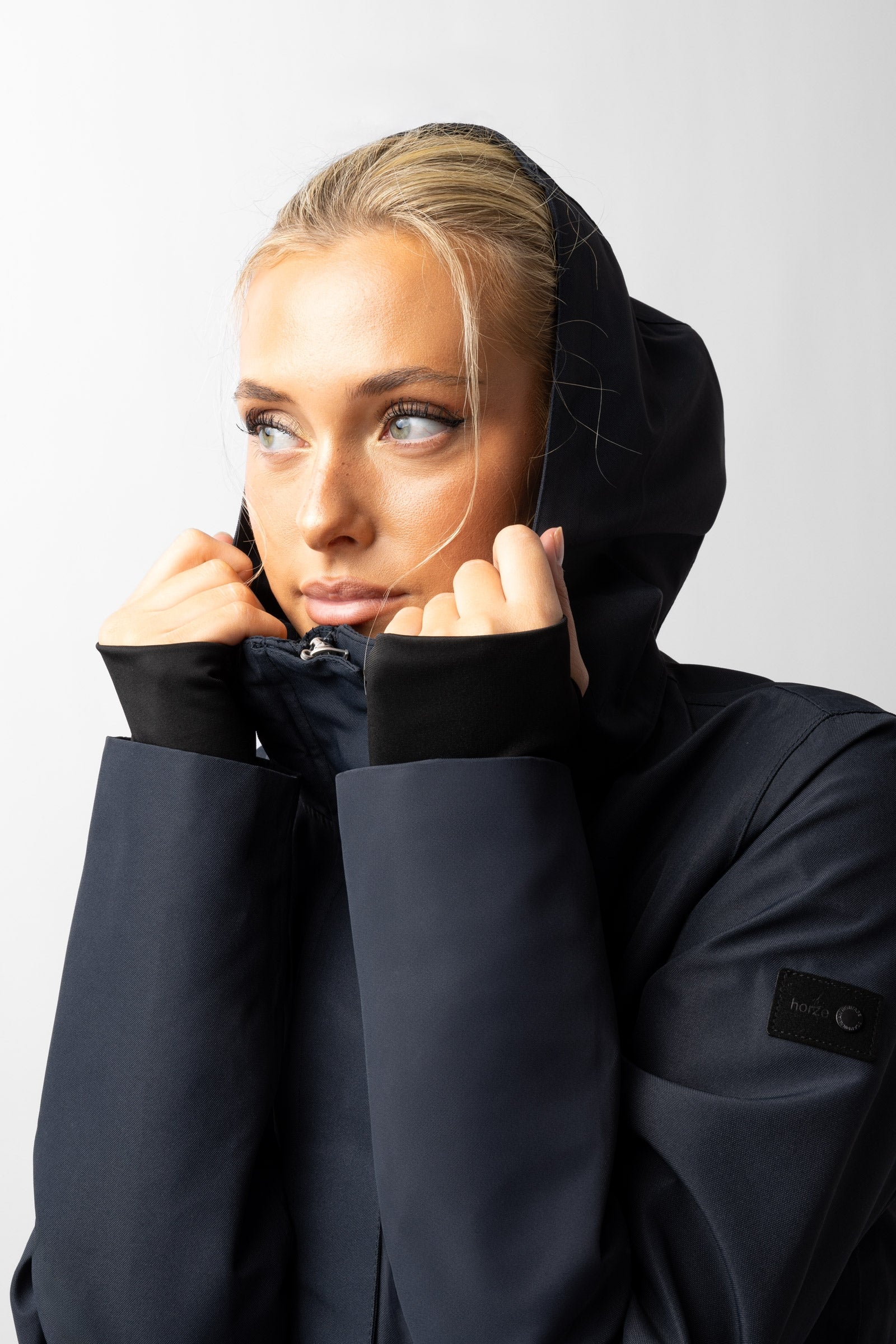 Model shot 4
