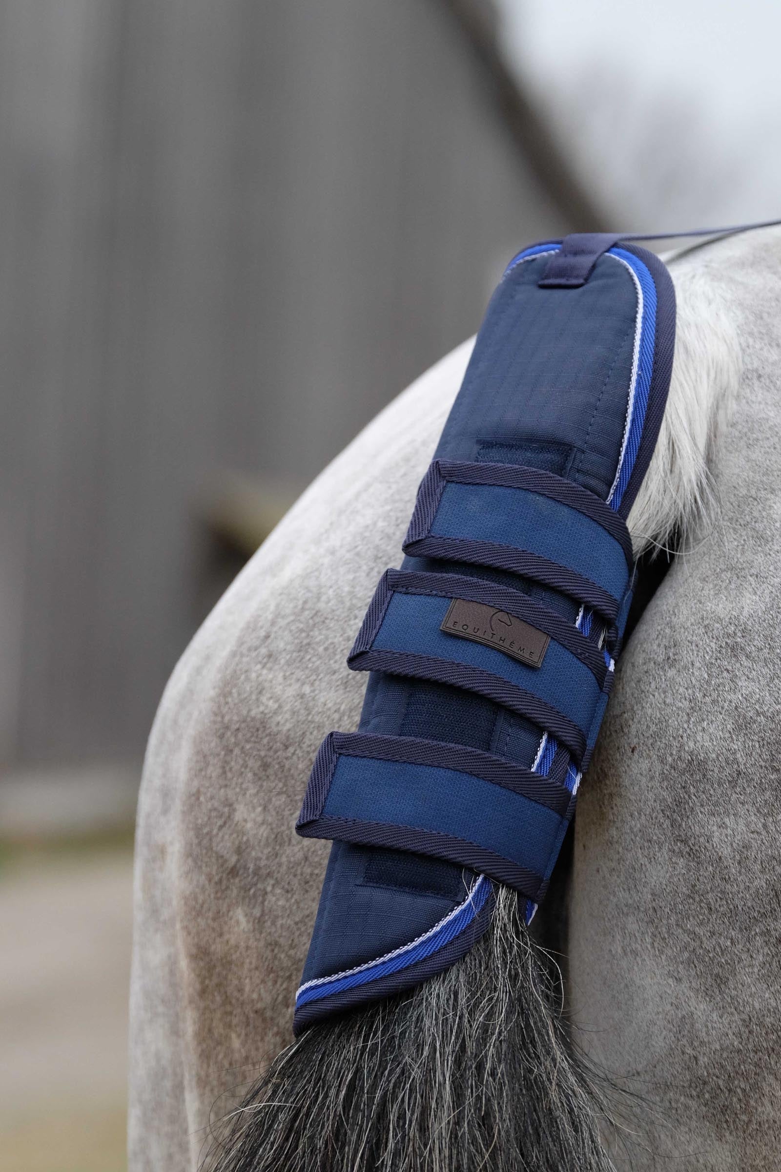 EQUITHÈME Classic 1200D Tail Guard Leg & Hoof Protection