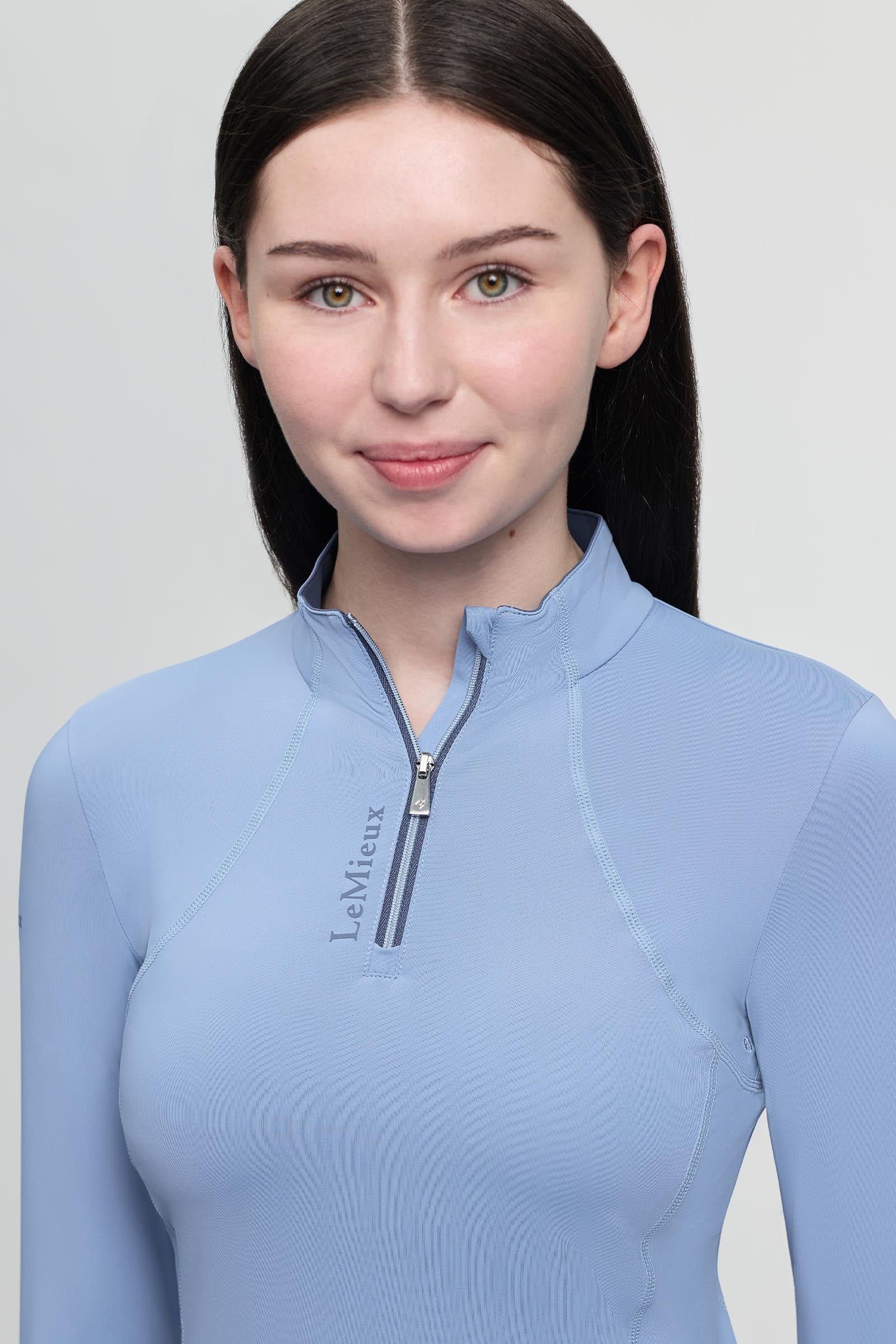 Model shot 4