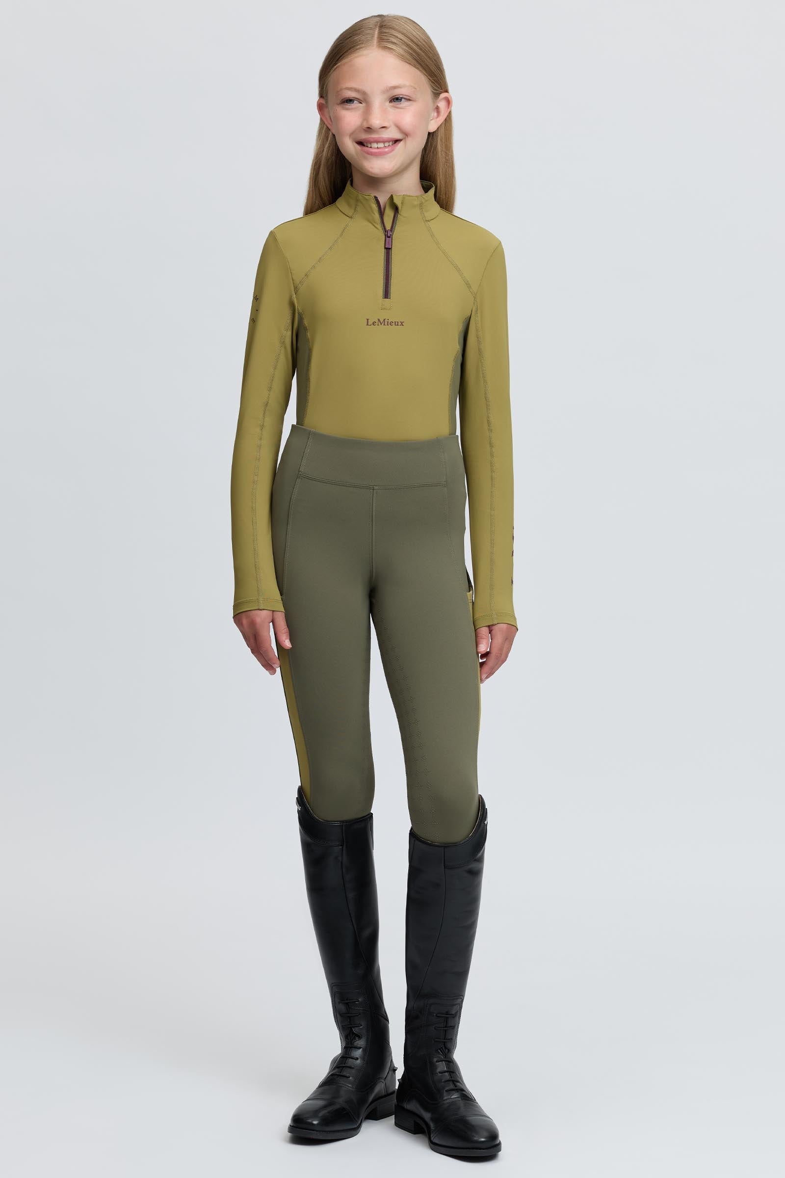 Model shot 5
