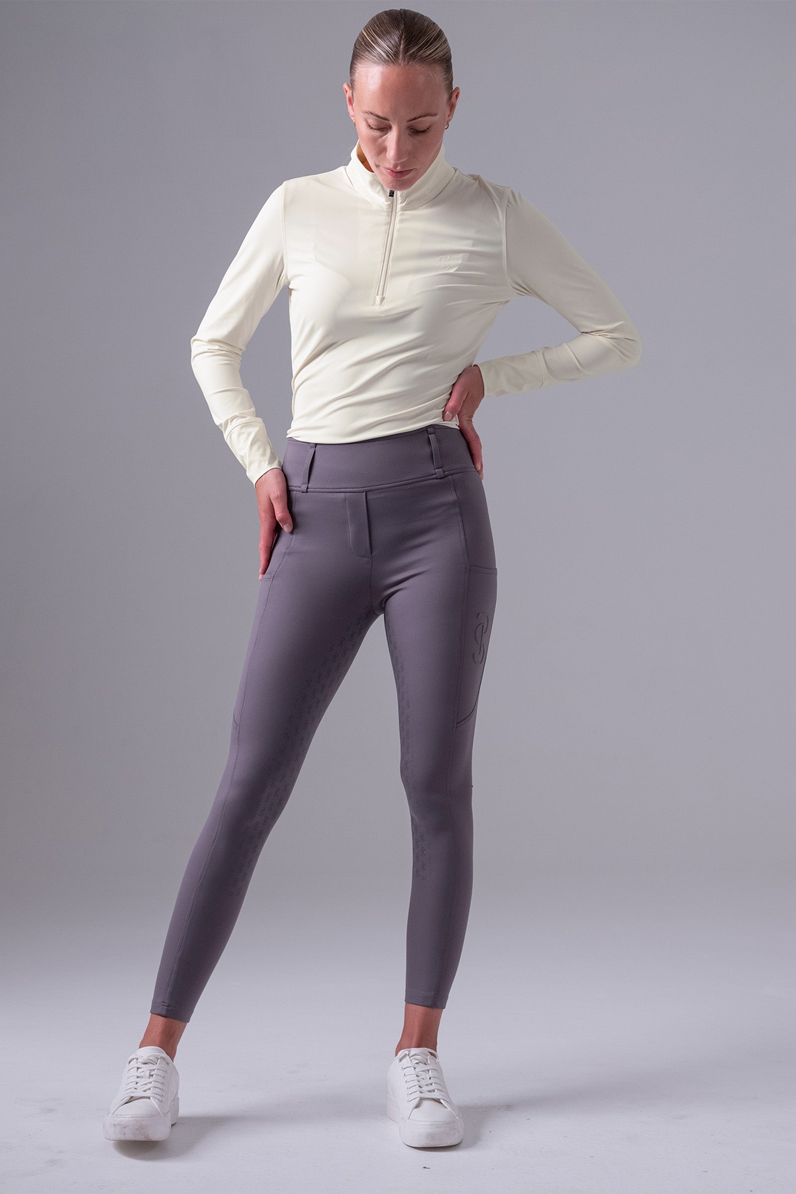Model shot 6