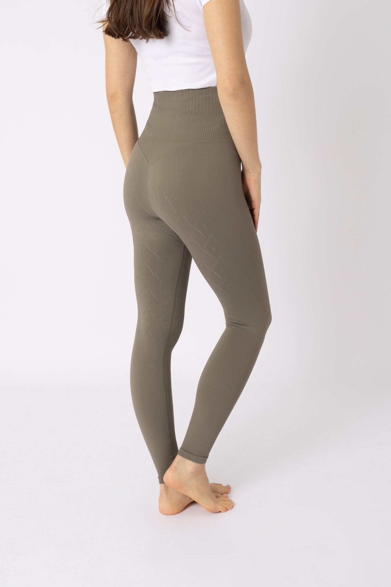 Horze Janine Women's Seamless Full Grip Tights with phone Pocket Womens Breeches