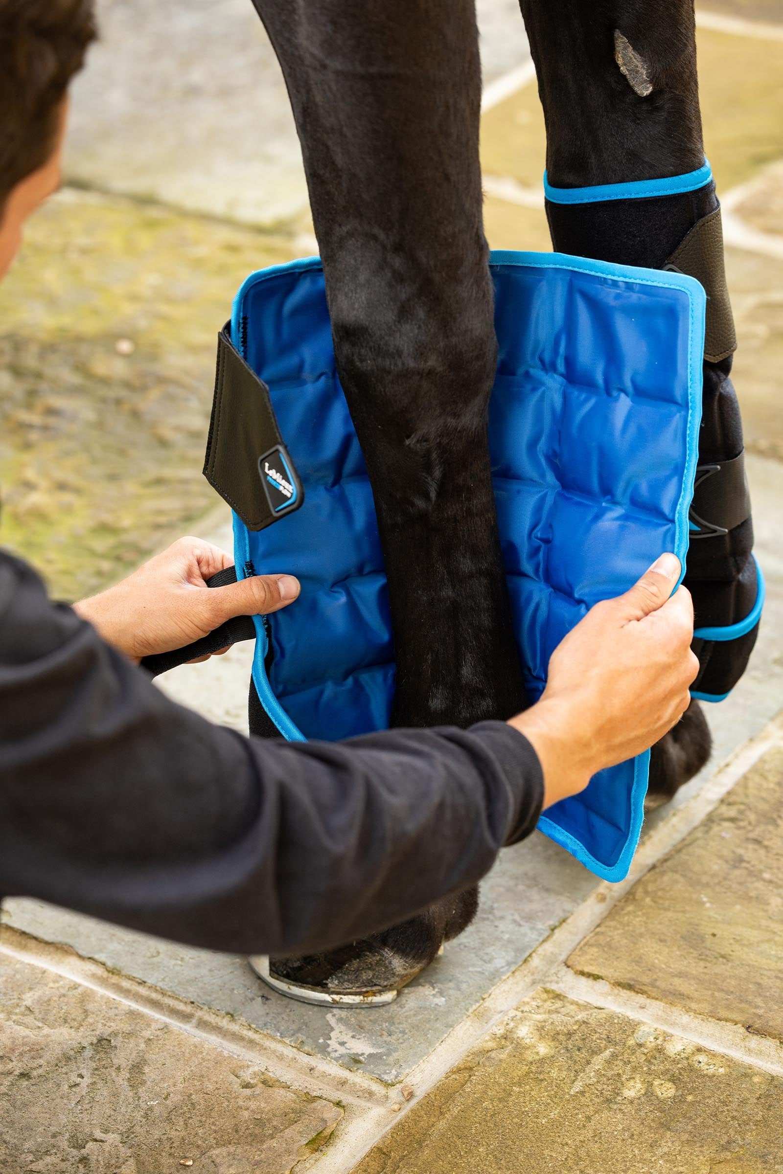 LeMieux Freeze Flow Ice Boot Front Leg & Hoof Protection