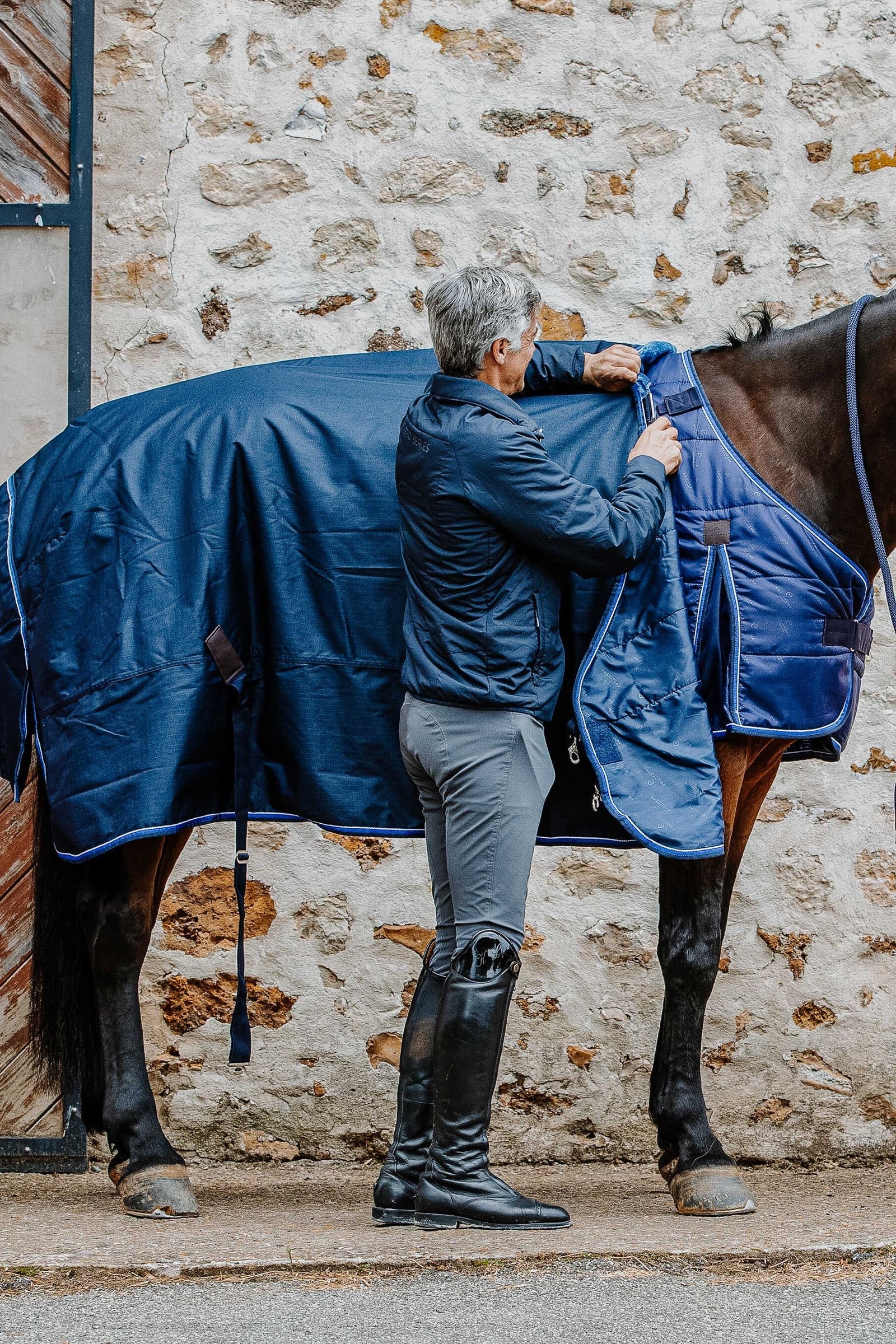 EQUITHÈME Classic 1200D Turnout Rug, 100 g Horse Rugs