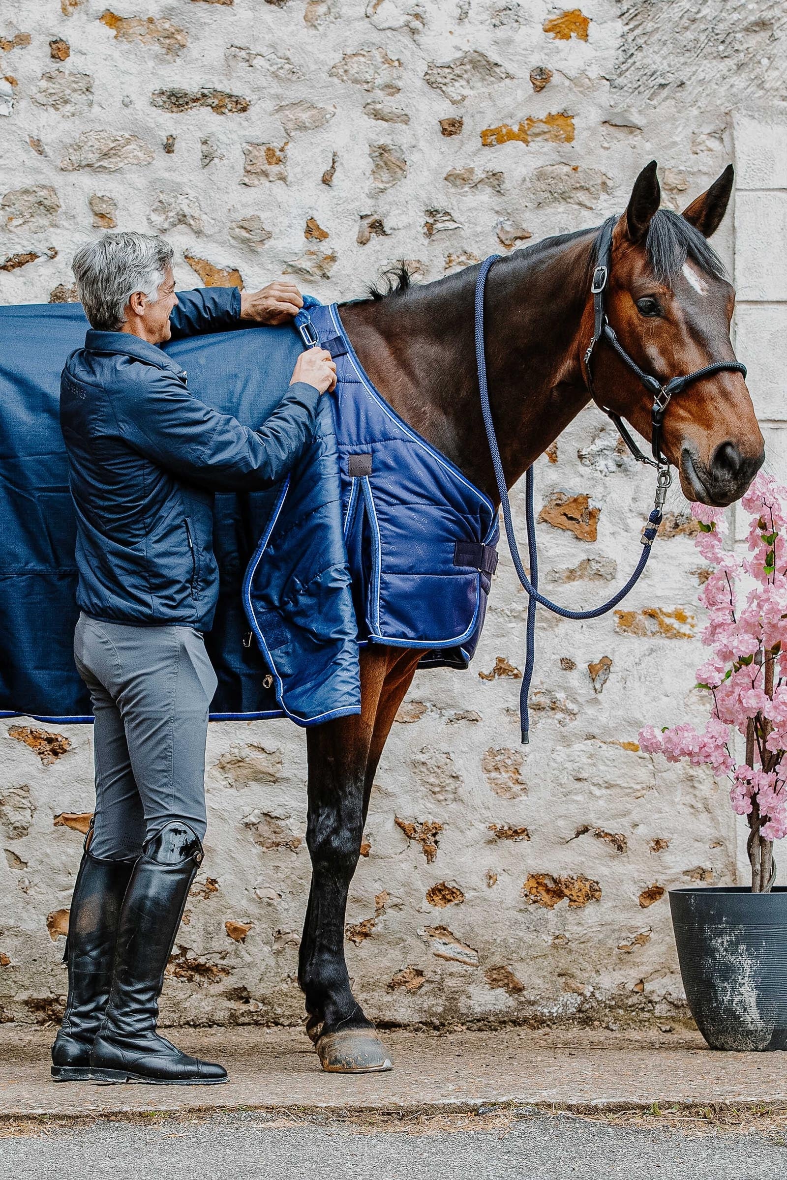 EQUITHÈME Classic 1200D Turnout Rug, 100 g Horse Rugs