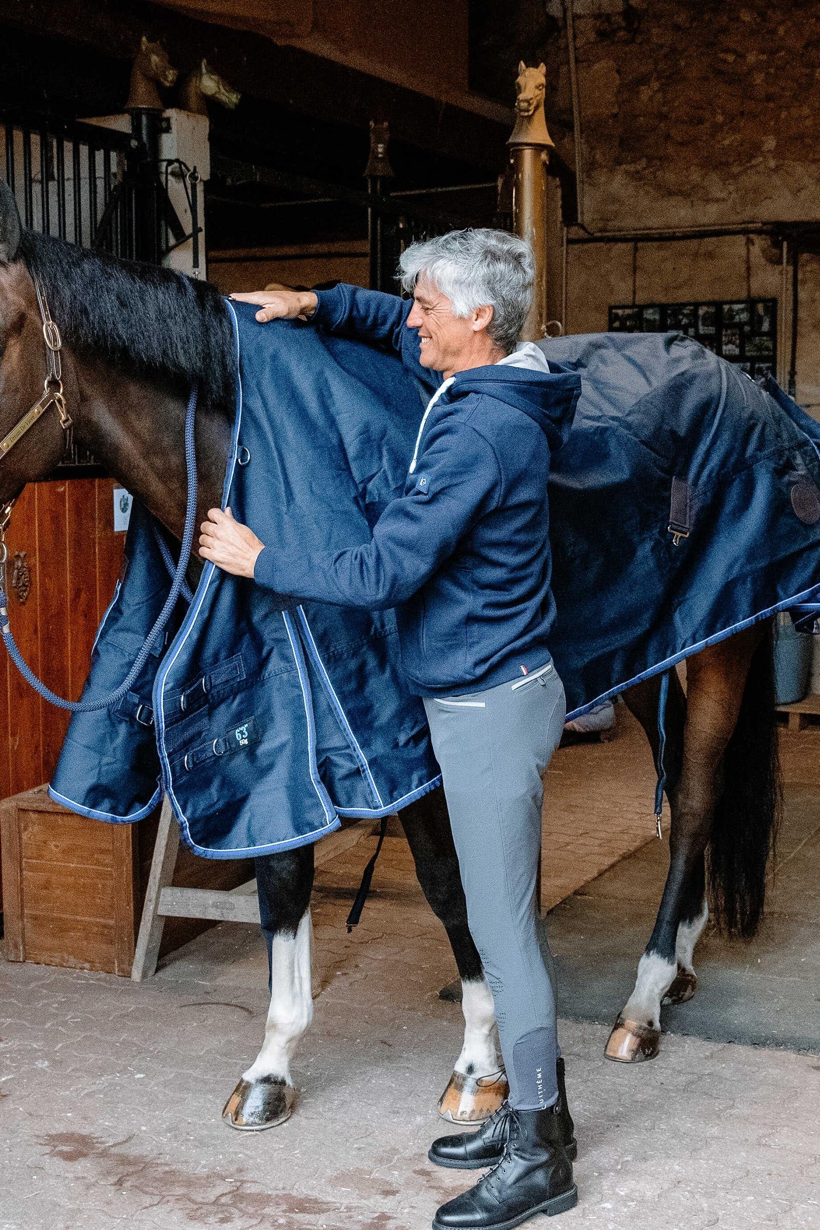 EQUITHÈME Classic 1200D Turnout Rug, 100 g Horse Rugs