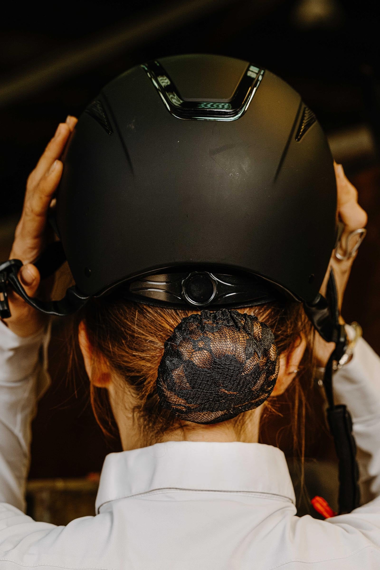 EQUITHÈME Dentelle Hairnet Women’s Riding Clothing