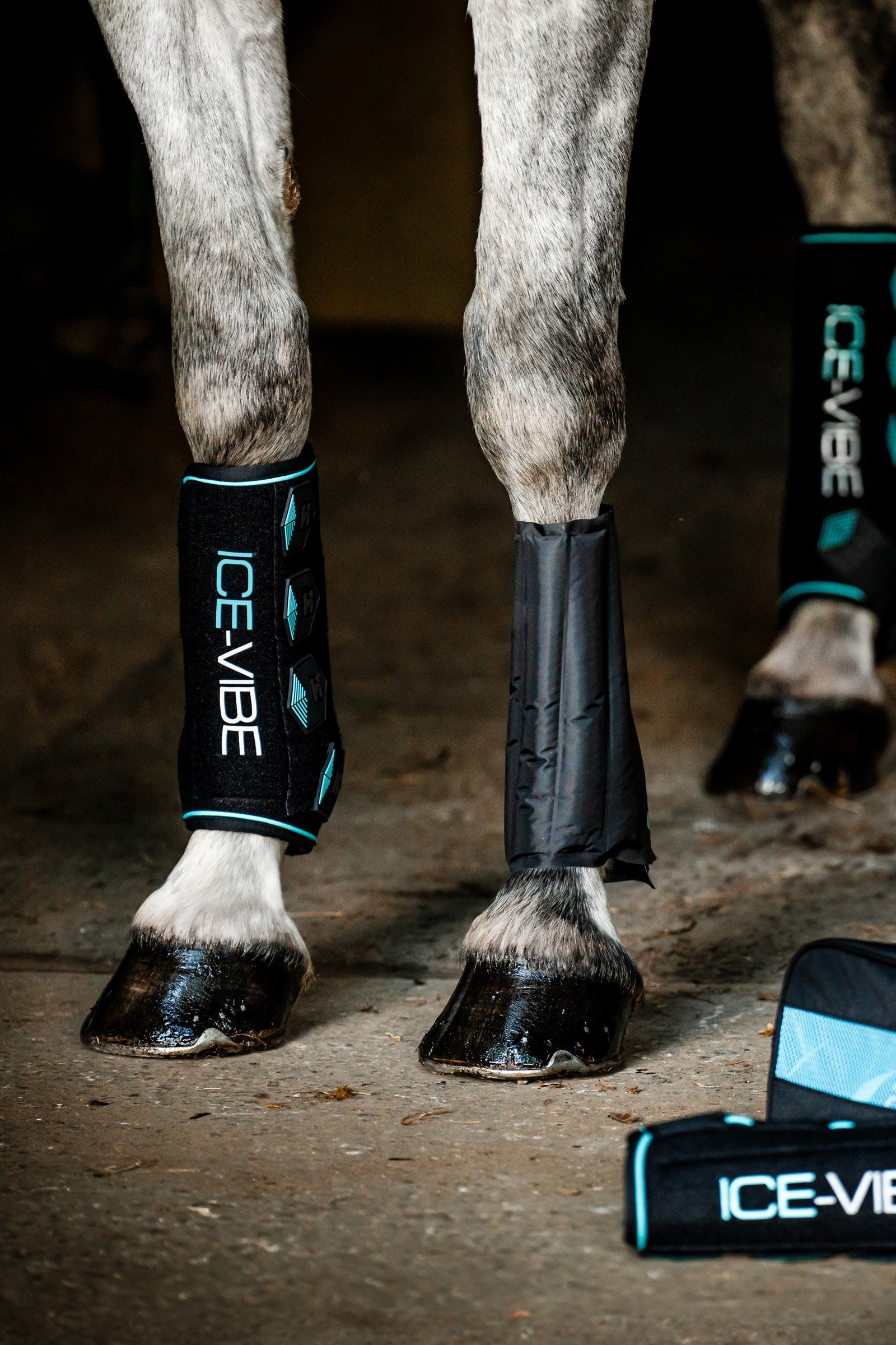 Horseware Ice-Vibe Cold Packs (1 Pair) Leg Protection & Hoof Protection for Horses