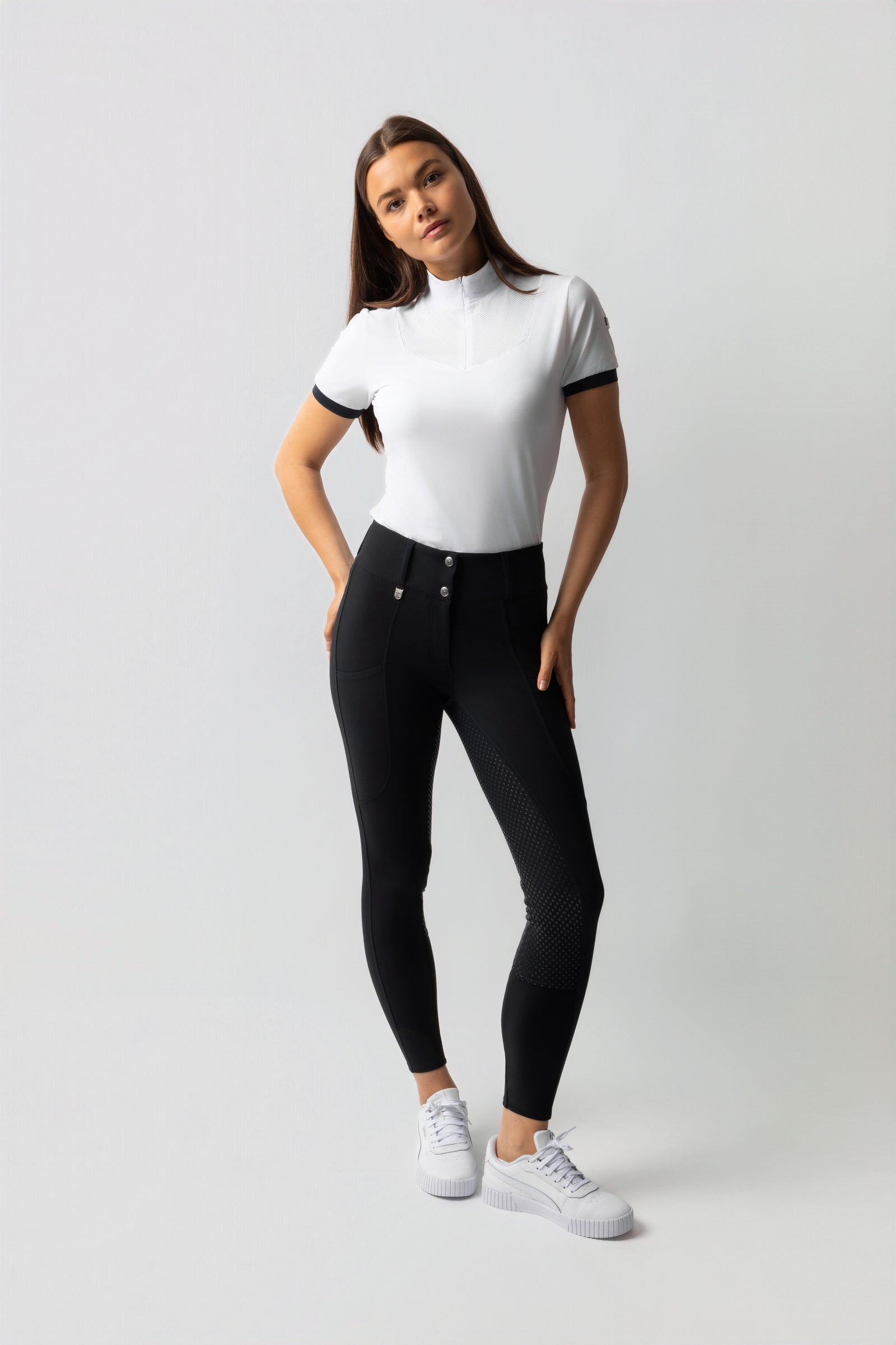 Model shot 2