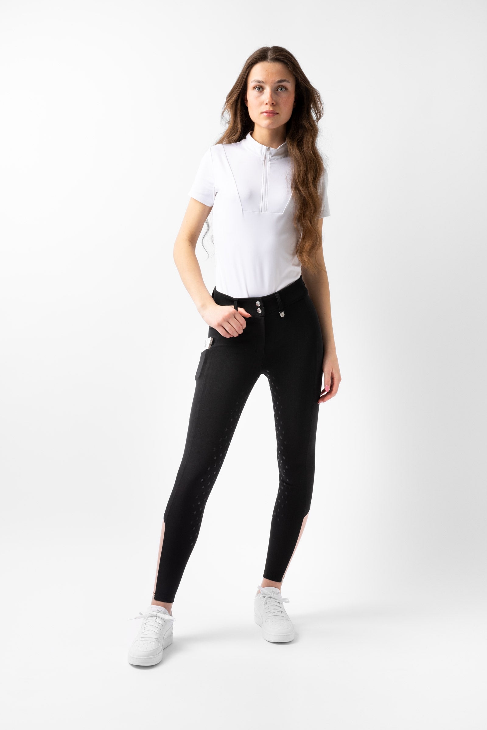 Model shot 2