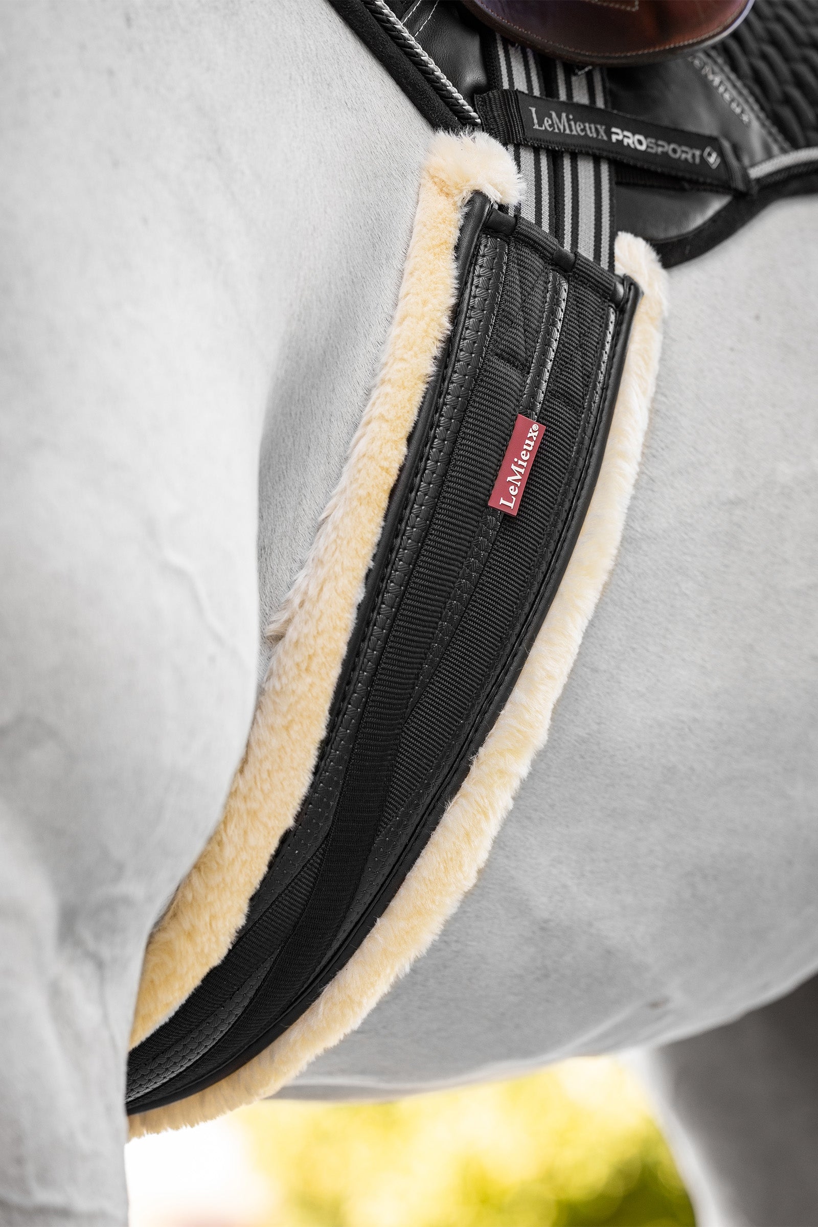 LeMieux Fleece Lined Anatomic Girth Saddles, Girths & Stirrups