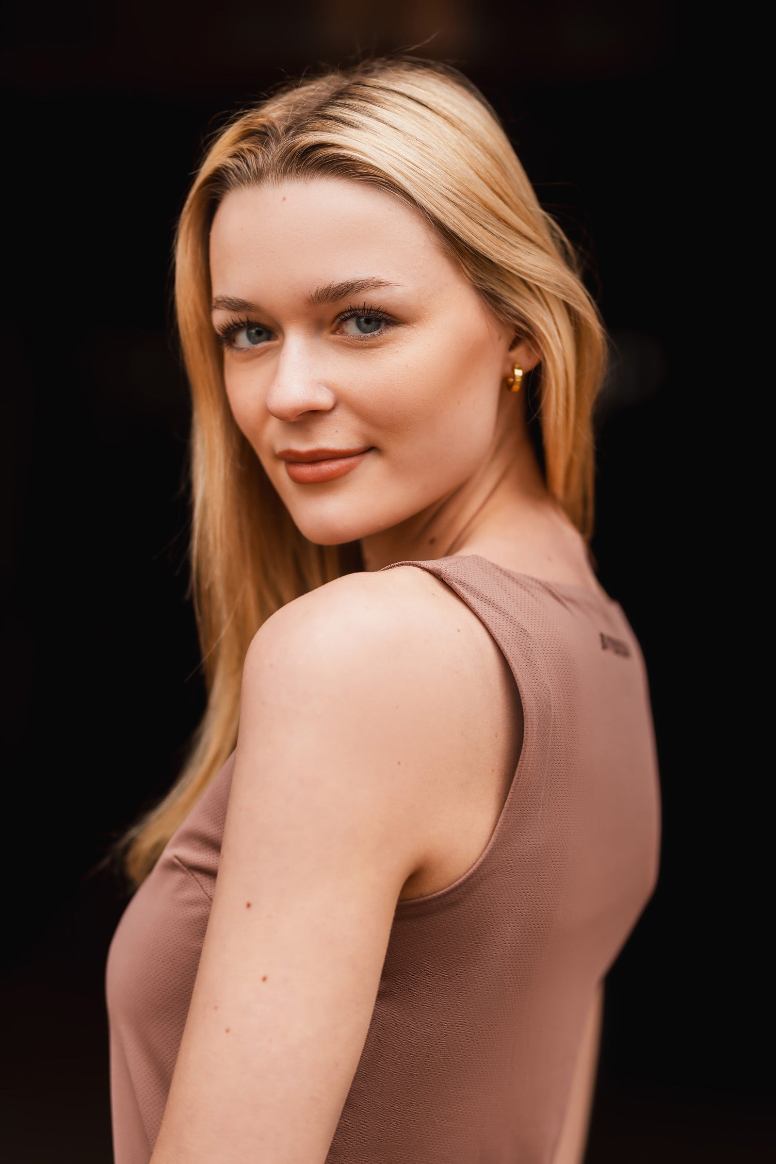 Model shot 8