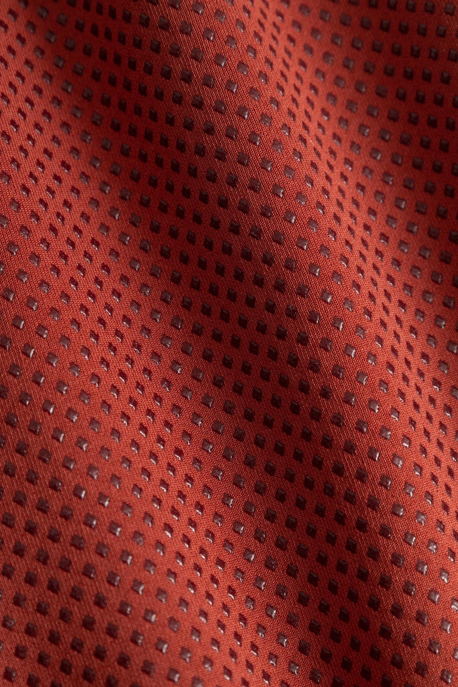 Pack shot 2