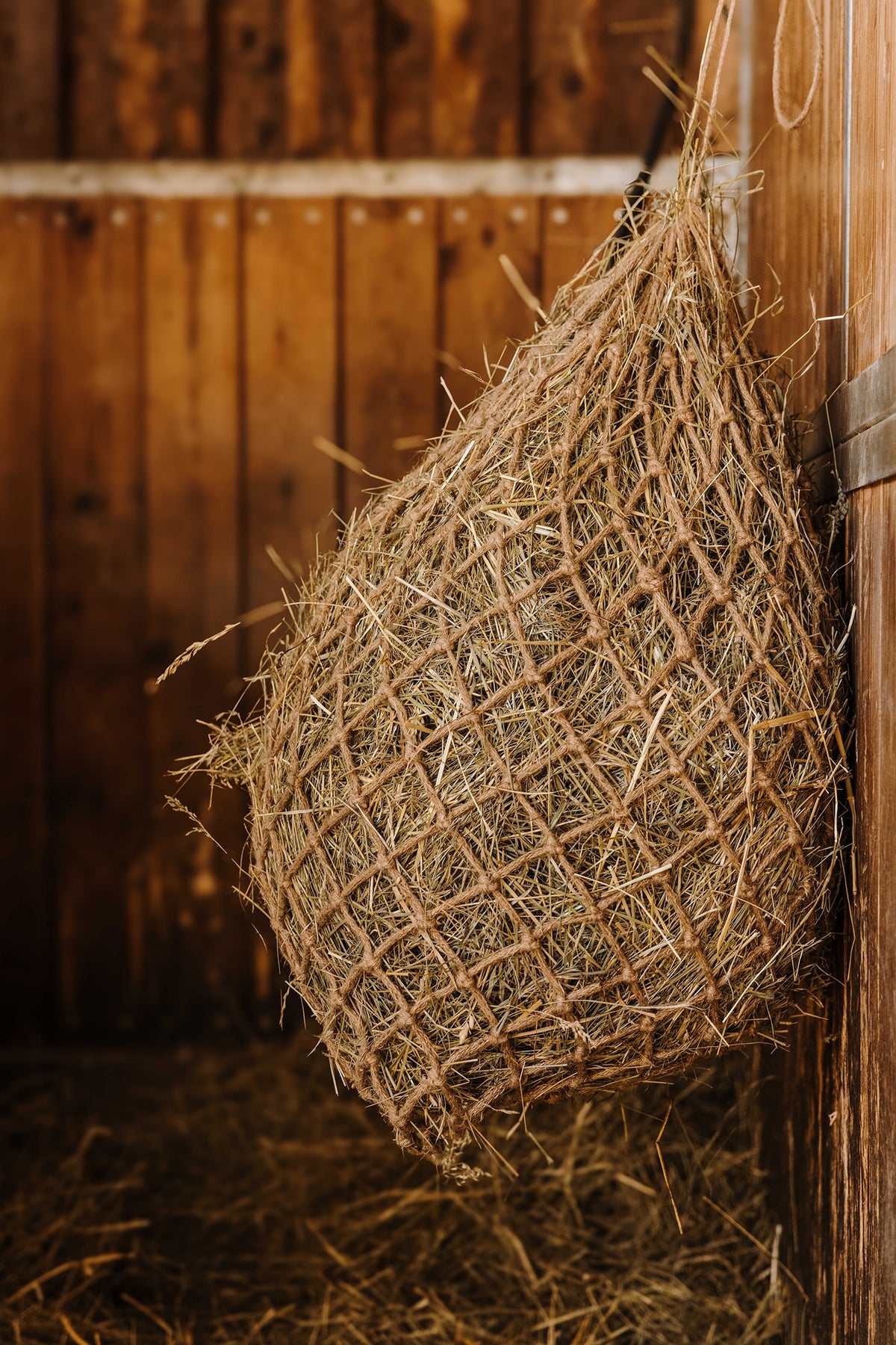 HIPPOTONIC Jute Hay Net (105 cm) Horse Feeders & Waterers