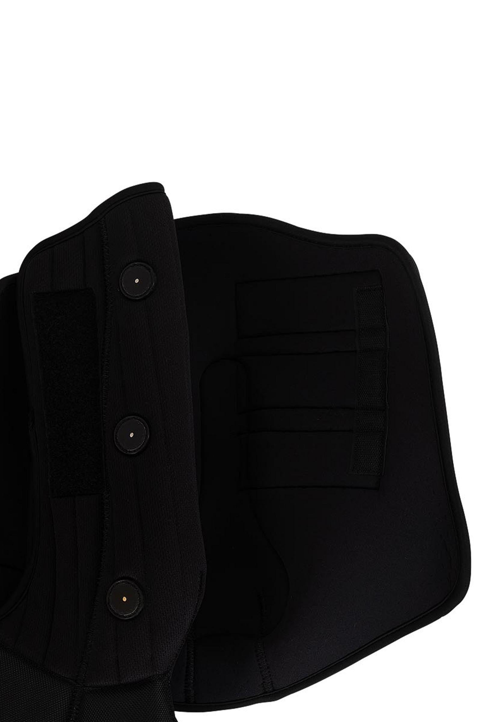 Pack shot 4
