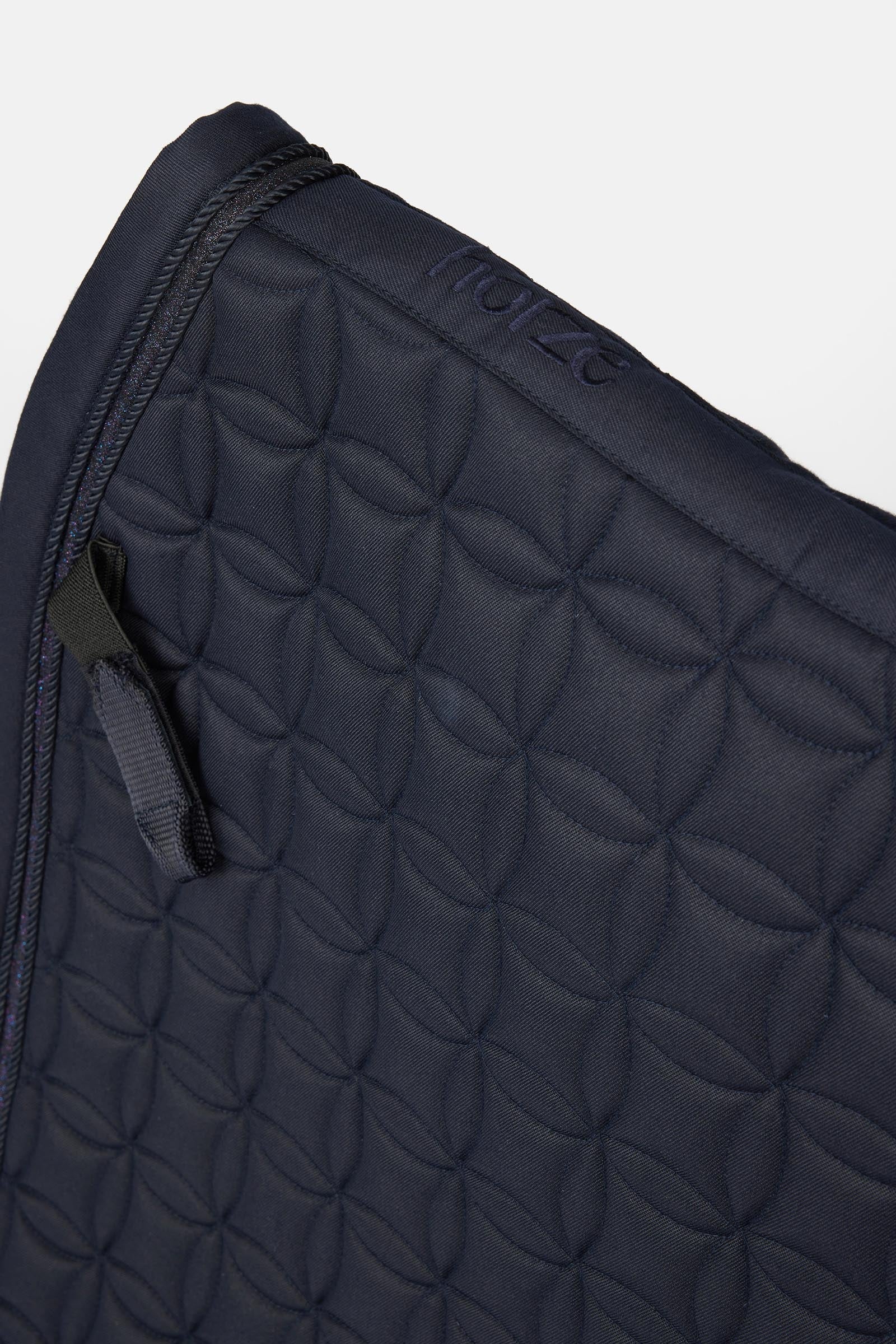 Pack shot 2